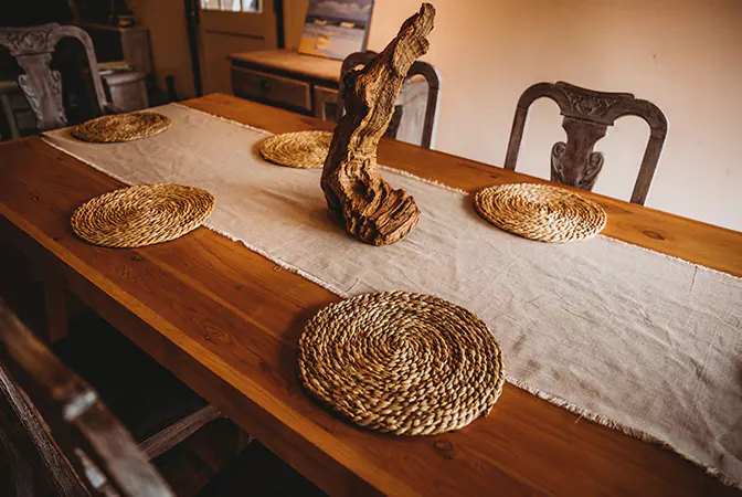 mesa de comedor y centro de mesa